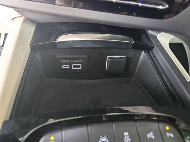 Certified 2022 Buick Envision Avenir w/ Technology Package II image 20