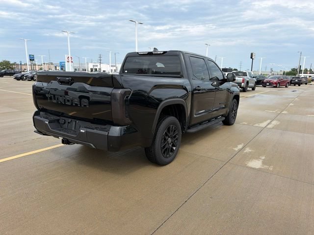 Used 2025 Toyota Tundra Limited AWD/4WD image 7