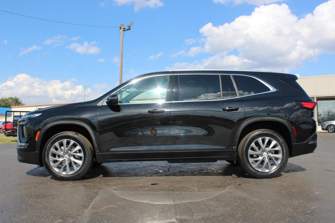 Used 2025 Buick Enclave Preferred image 13