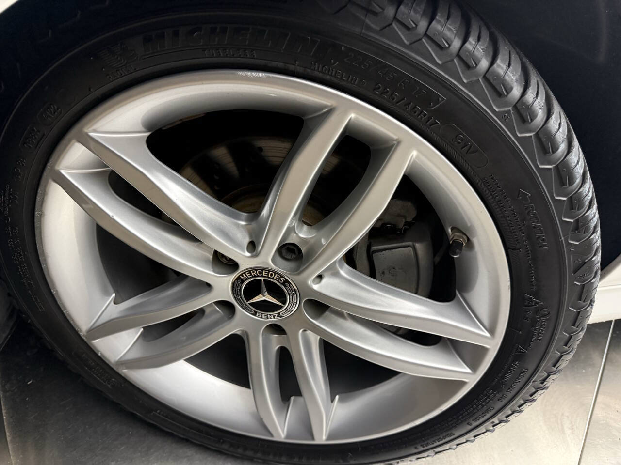 Used 2013 Mercedes-Benz C 250 Sedan image 26