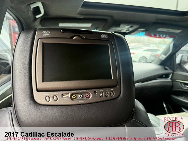 Used 2017 Cadillac Escalade Platinum image 16