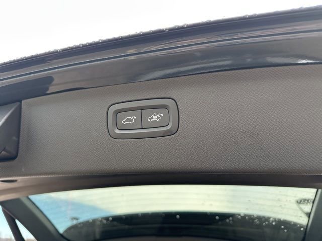 Certified 2023 Volvo XC90 B6 Plus w/ Protection Package Premier image 37