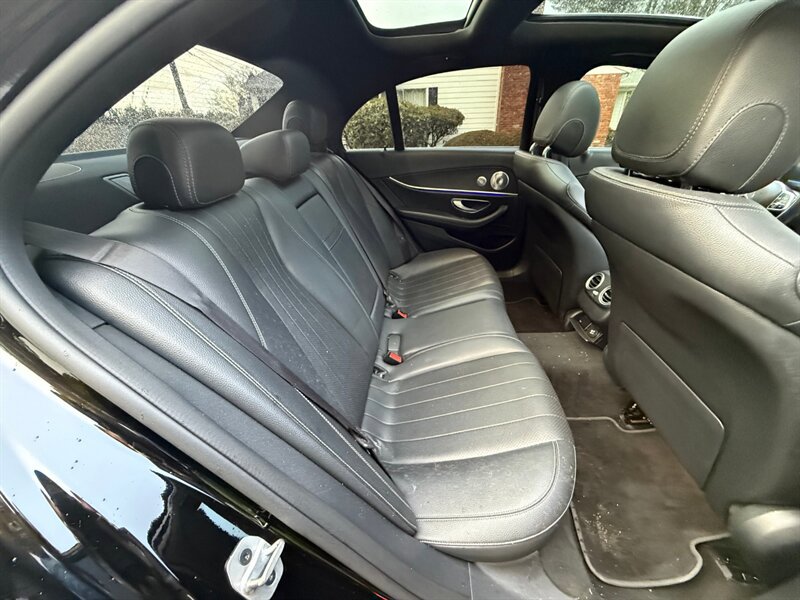 Used 2019 Mercedes-Benz E 300 image 12