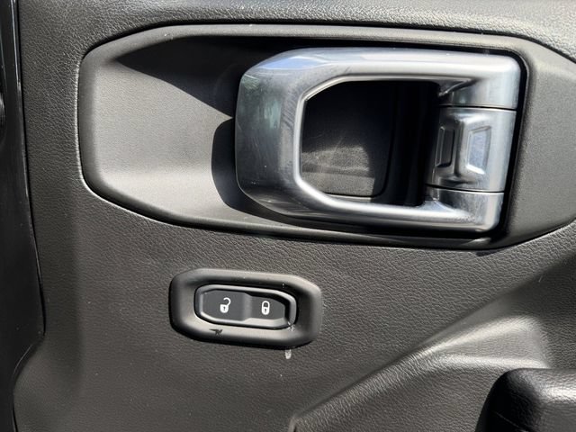 Used 2022 Jeep Wrangler Sport AWD/4WD image 27