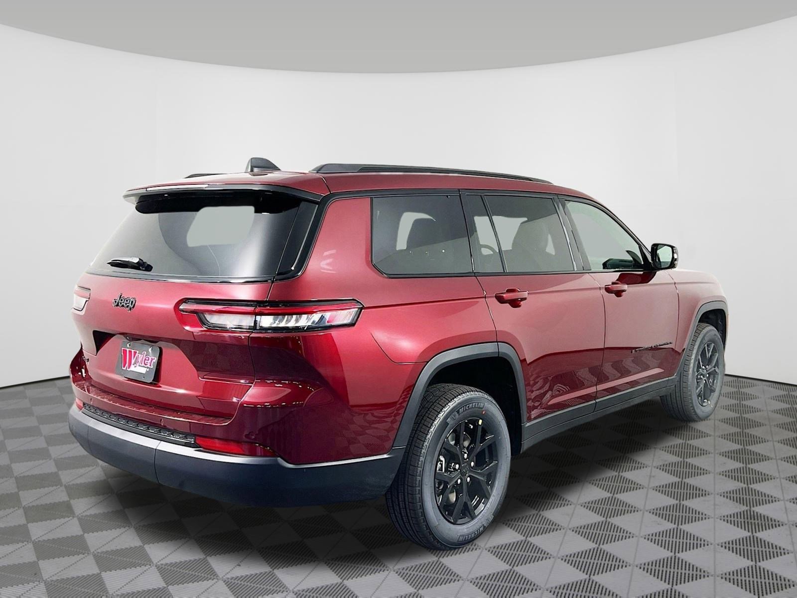 New 2025 Jeep Grand Cherokee L Altitude image 32