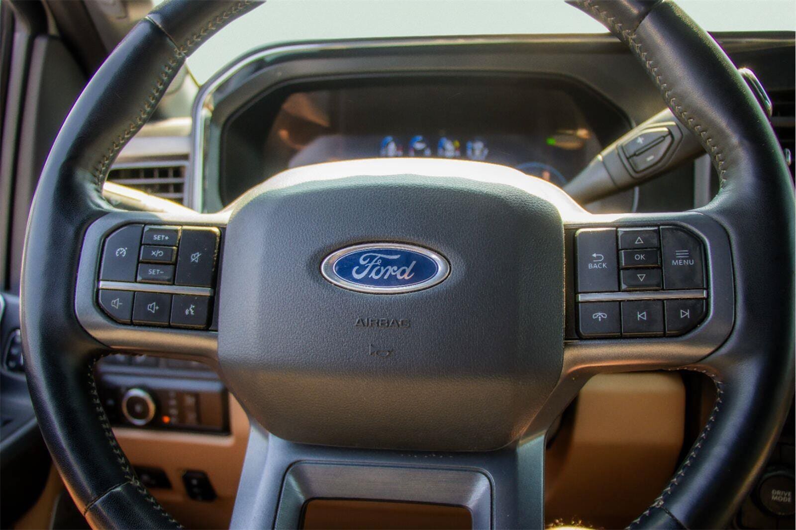 Certified 2023 Ford F250 Lariat w/ Chrome Package AWD/4WD image 9