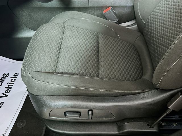 Used 2019 GMC Acadia SLE image 19