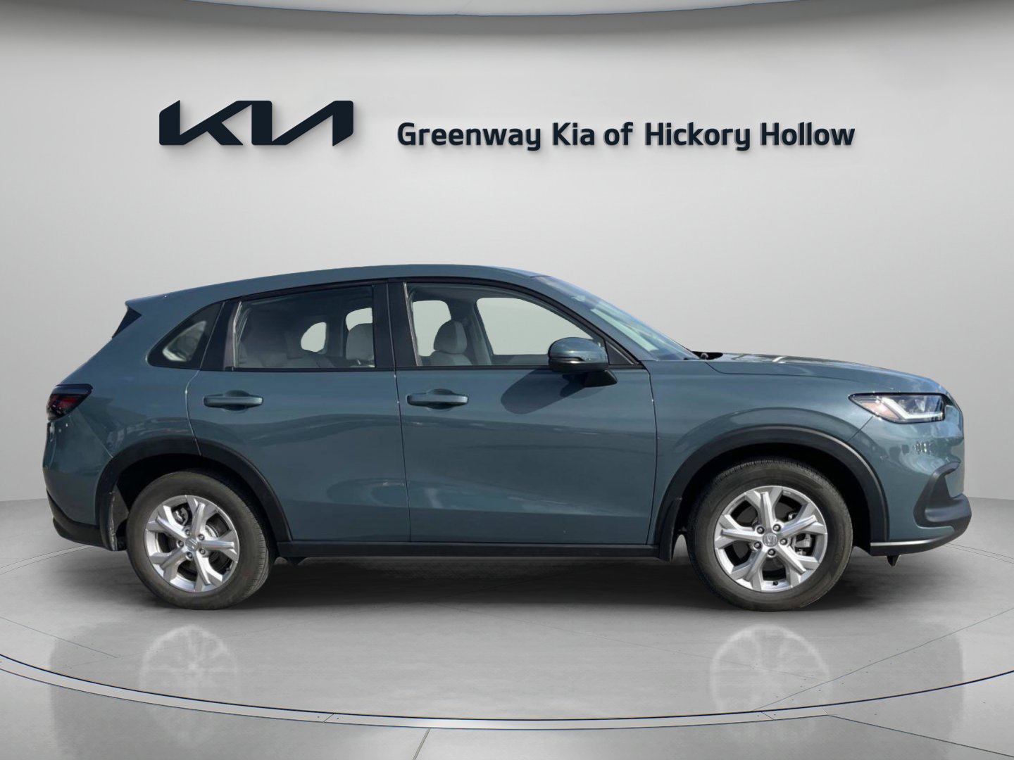 Used 2025 Honda HR-V LX image 8