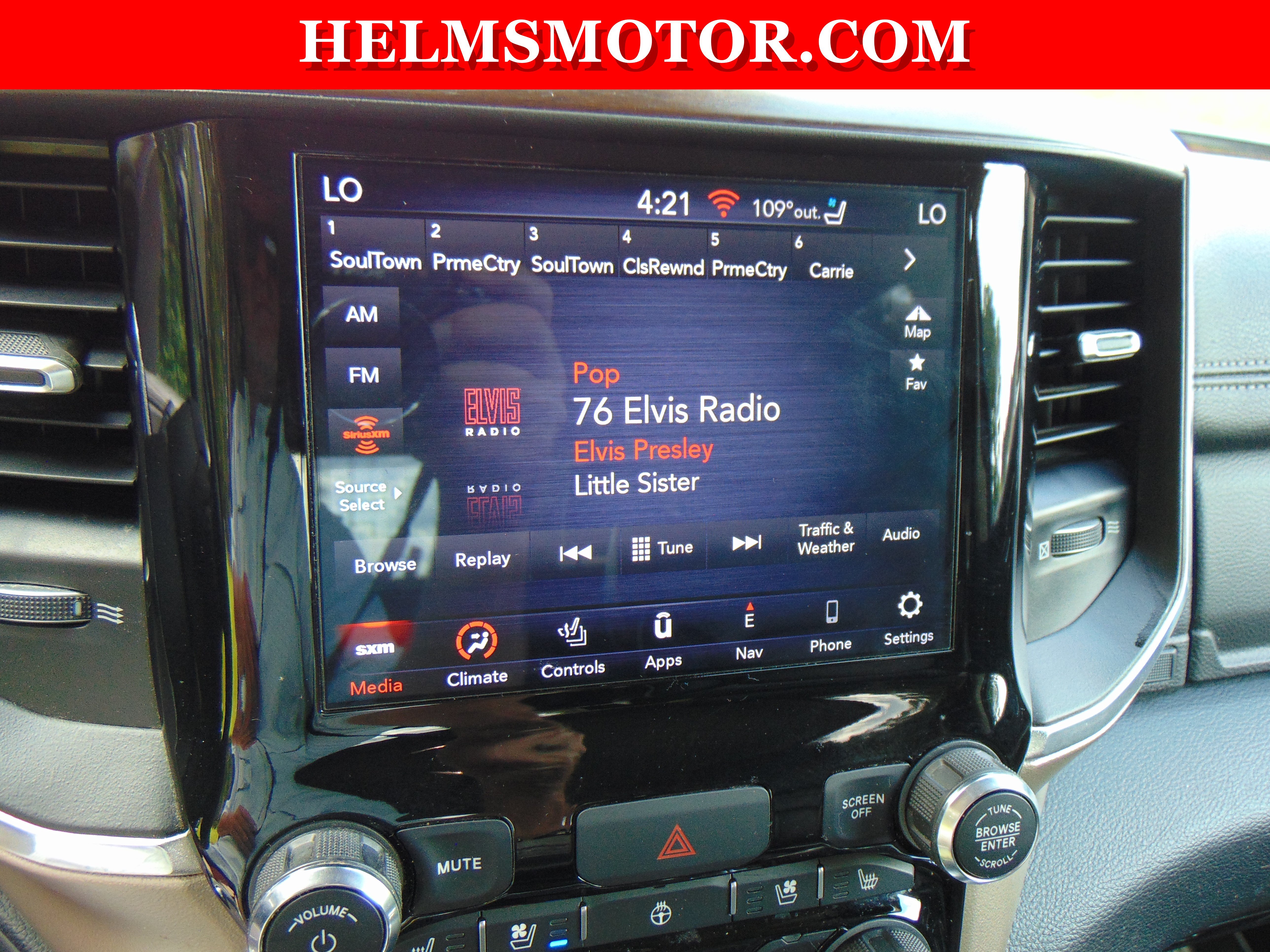 Used 2021 RAM 1500 Laramie AWD/4WD image 30