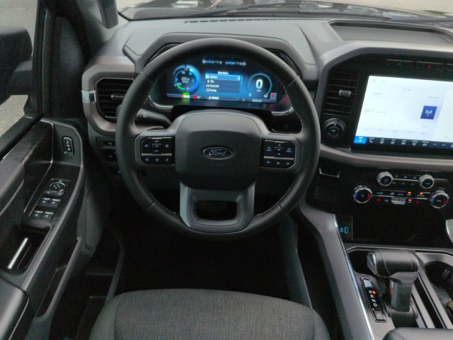 Used 2024 Ford F150 Lightning XLT AWD/4WD image 16