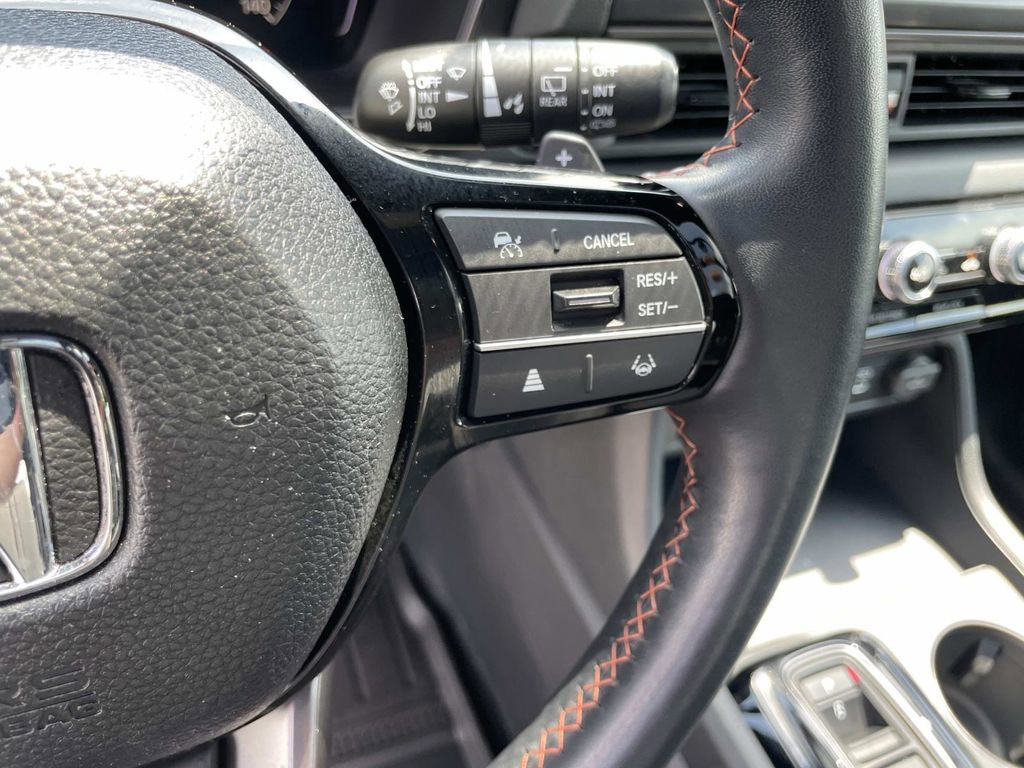 Used 2025 Honda Pilot TrailSport image 20