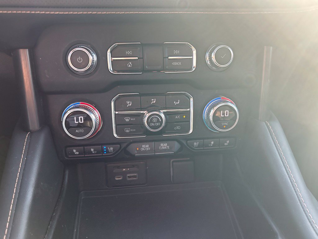 Used 2021 GMC Yukon AT4 w/ Rear Media and Nav Package AWD/4WD image 13