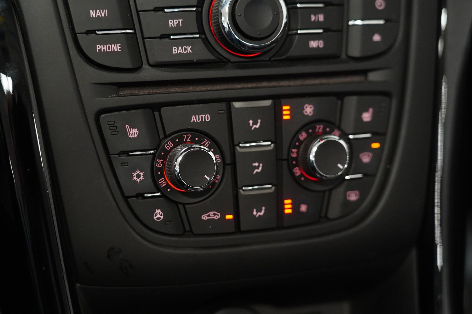 Used 2016 Buick Cascada Premium image 29