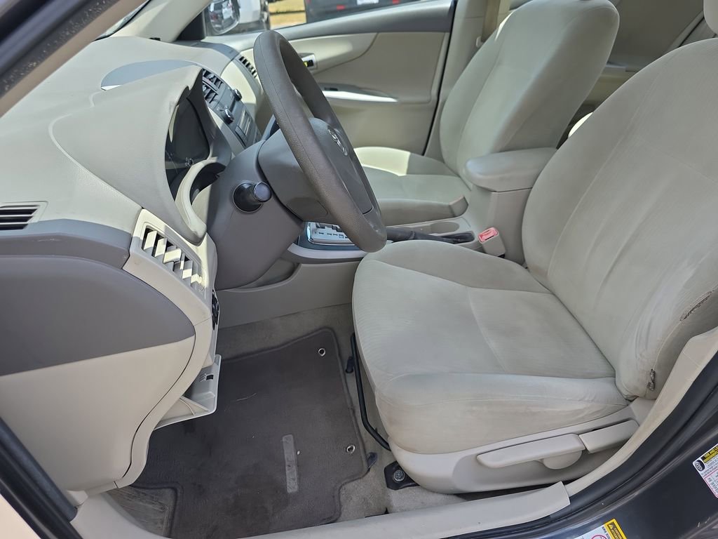 Used 2010 Toyota Corolla LE image 12