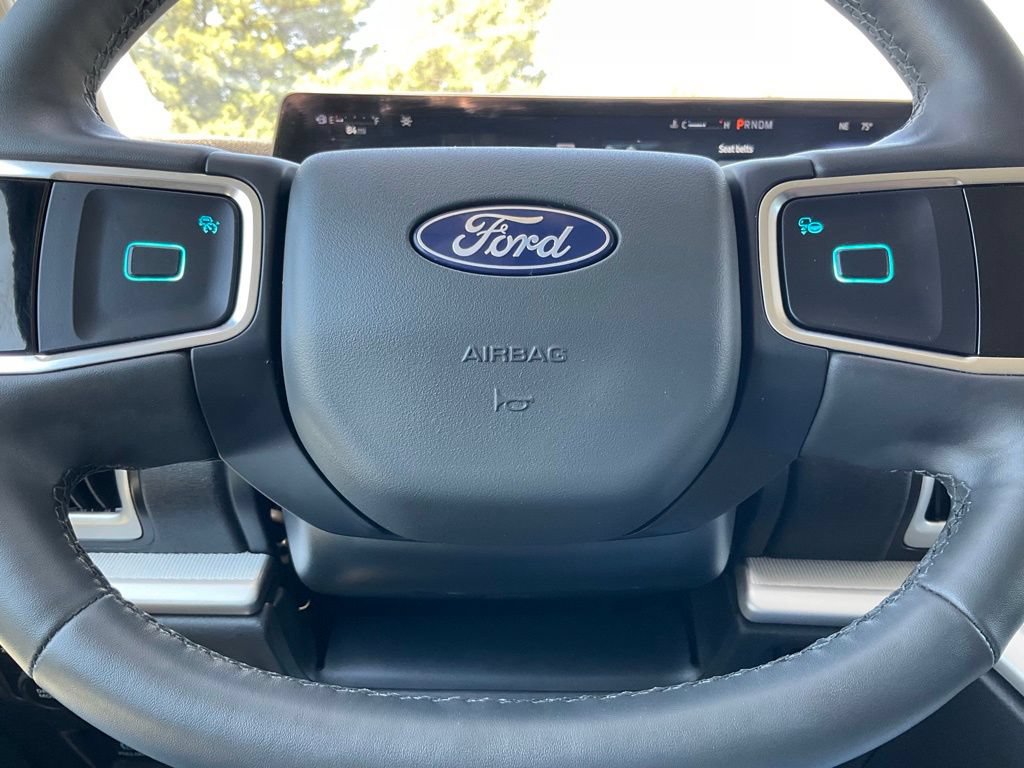 Used 2025 Ford Expedition Max Active AWD/4WD image 47