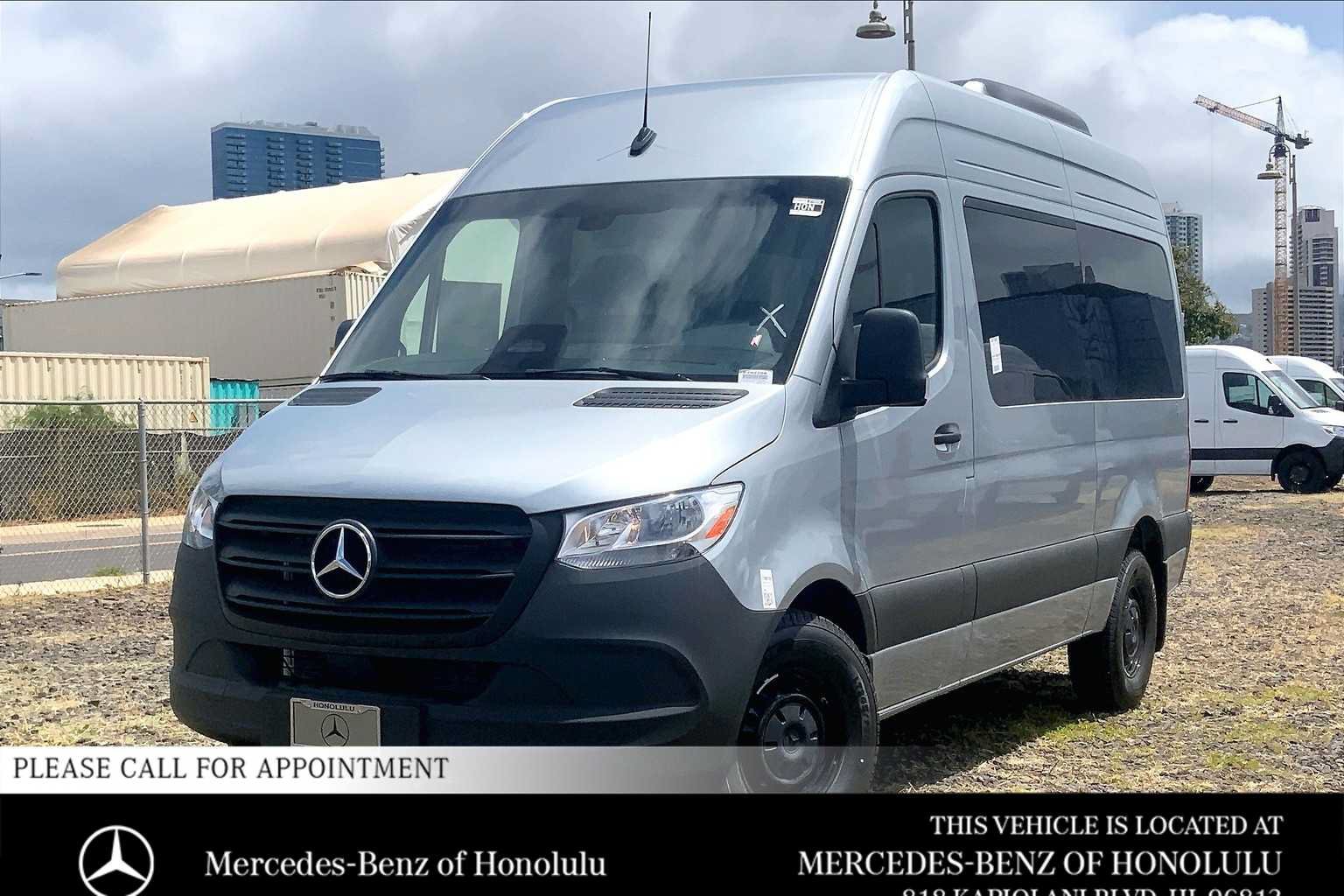 Used 2025 Mercedes-Benz Sprinter 2500 image 1