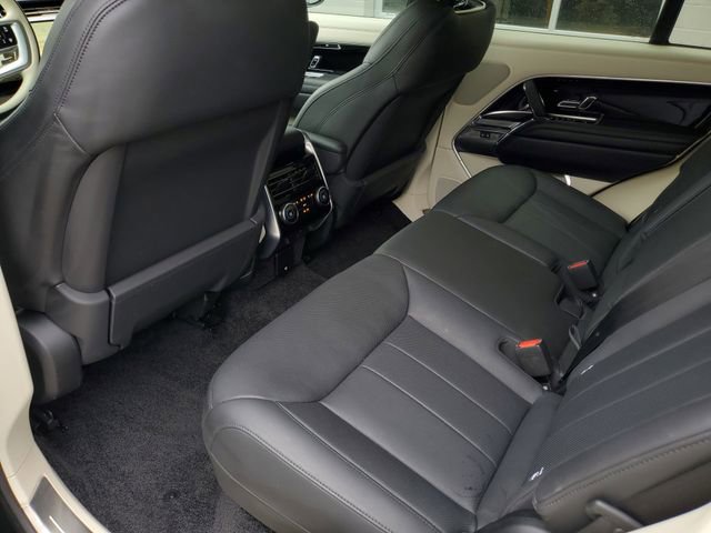 Certified 2024 Land Rover Range Rover SE image 10