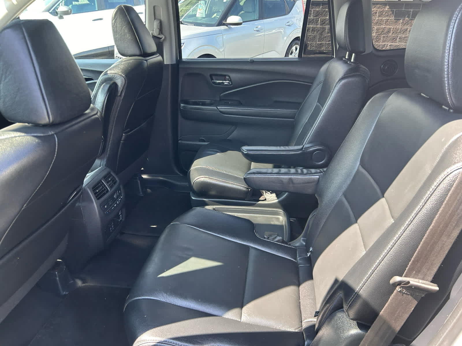 Used 2019 Honda Pilot Touring image 26