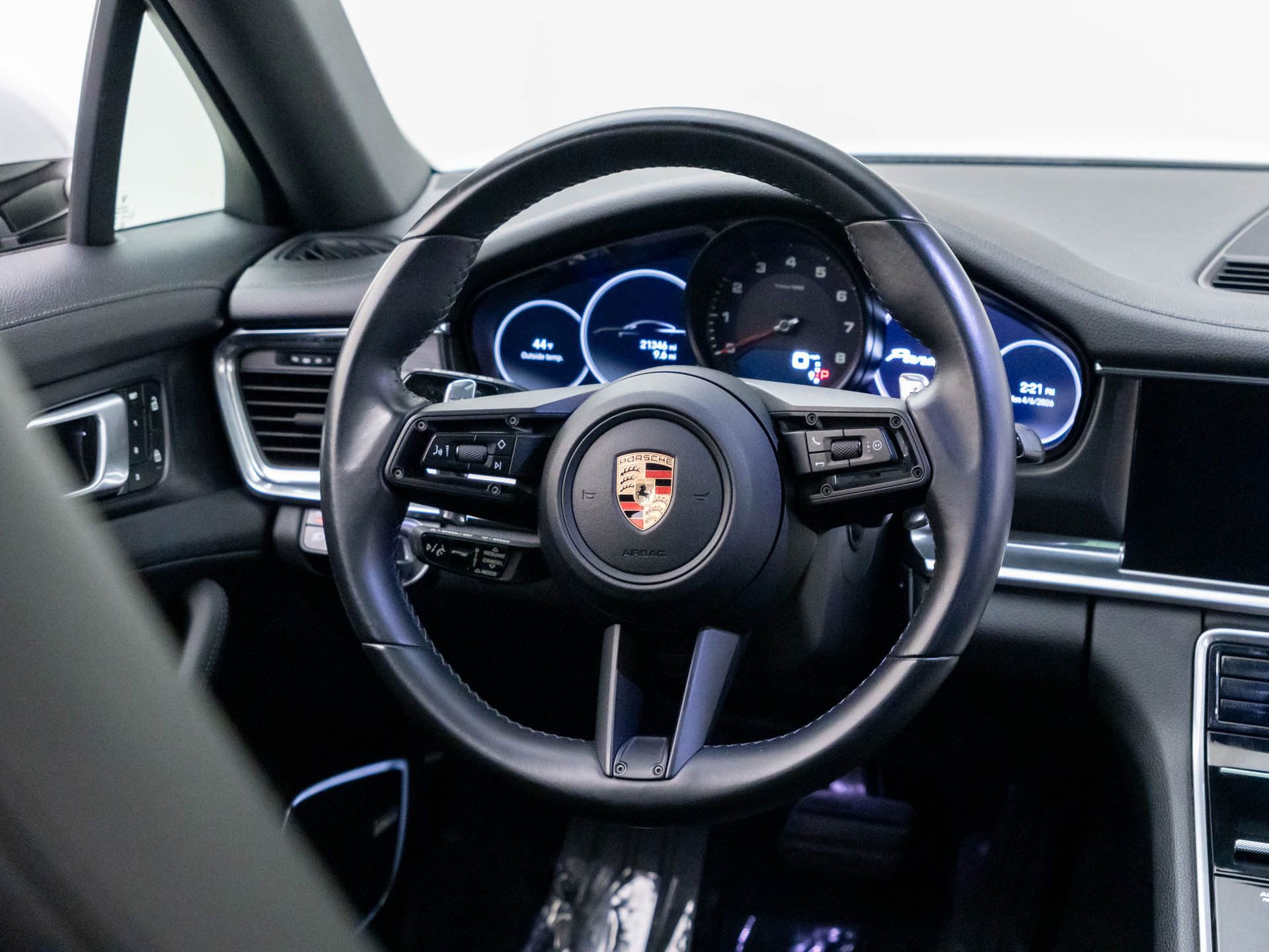 Certified 2023 Porsche Panamera Platinum Edition image 12