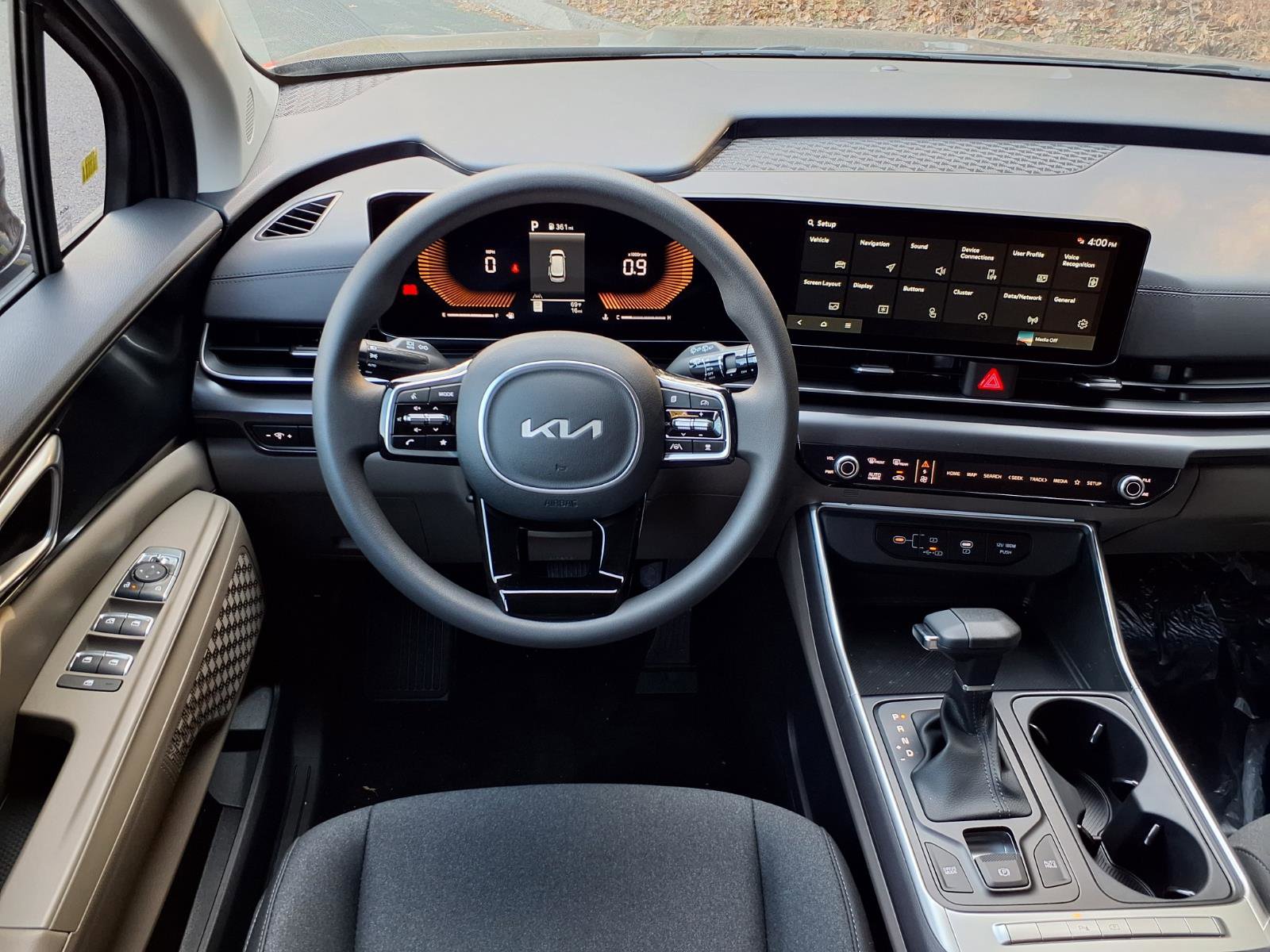 New 2026 Kia Carnival LX image 6