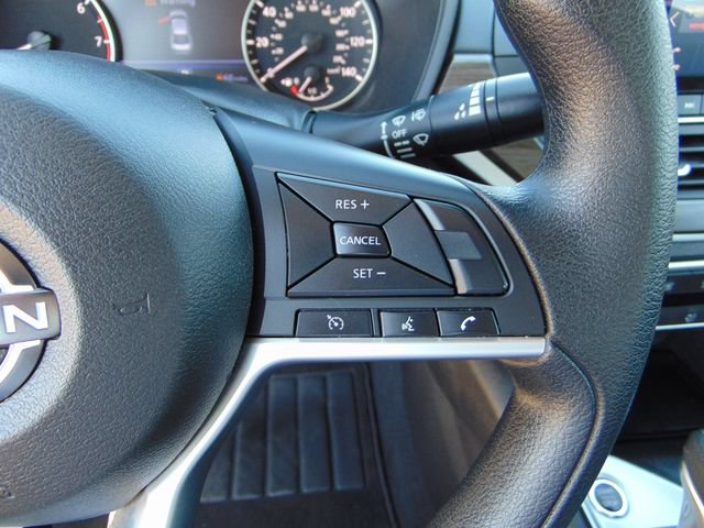Used 2025 Nissan Altima 2.5 SV FWD image 16