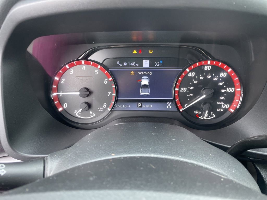 Used 2023 Nissan Titan PRO-4X image 15