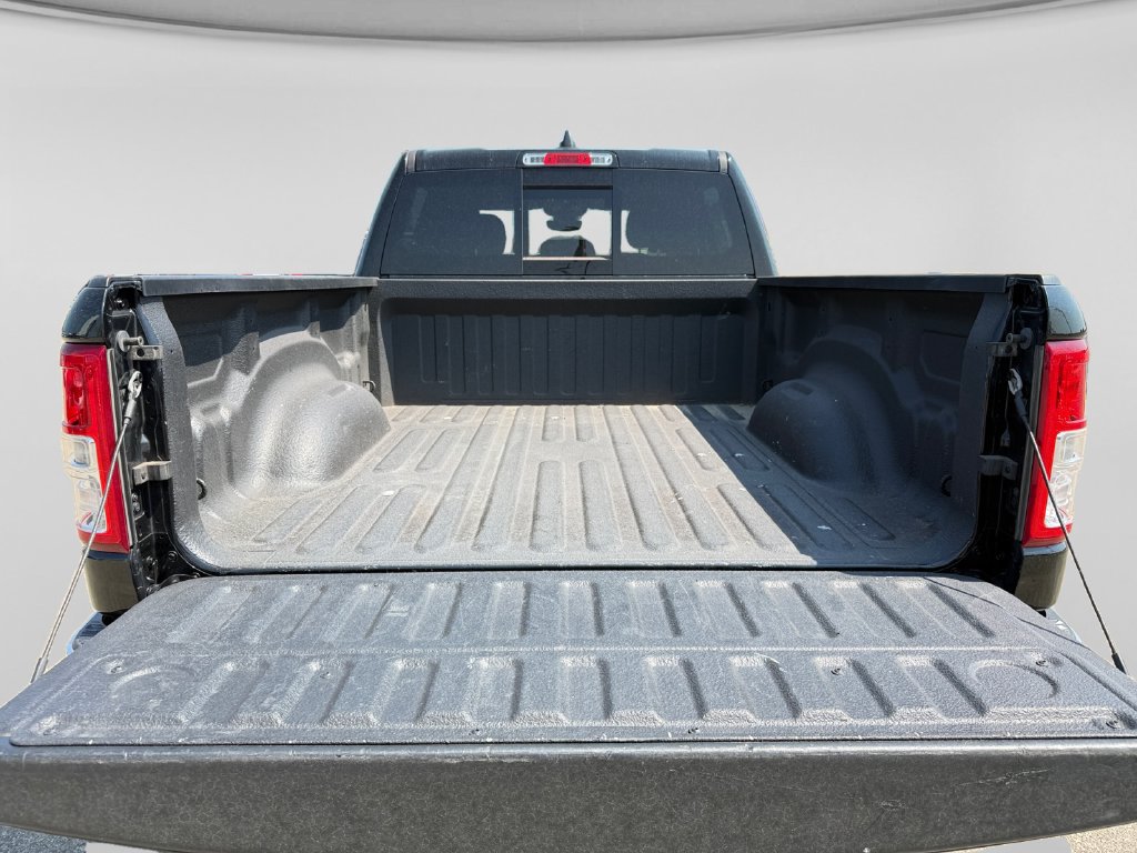 Used 2022 RAM 1500 Big Horn AWD/4WD image 43