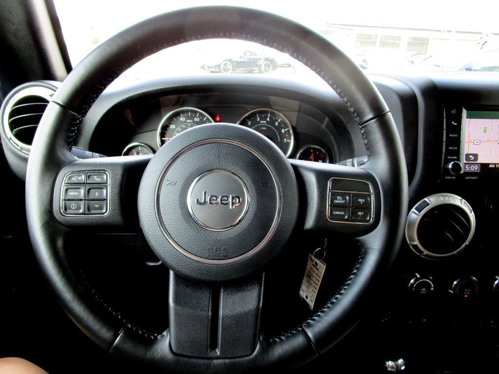 Used 2018 Jeep Wrangler Unlimited Sahara w/ Connectivity Group image 18