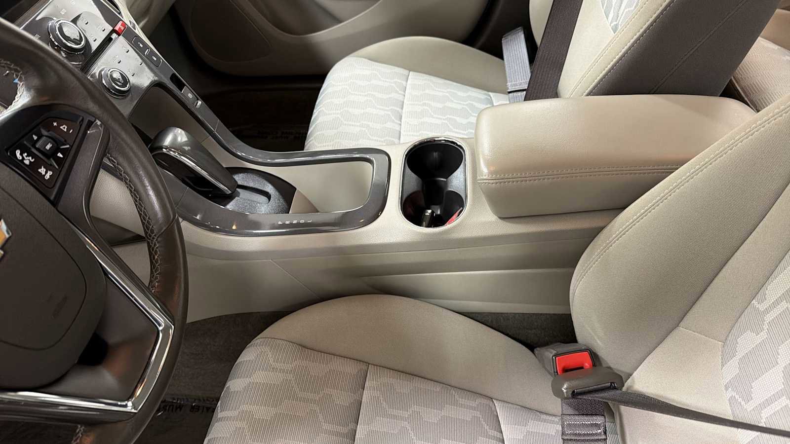 Used 2014 Chevrolet Volt w/ Enhanced Safety Package 1 FWD image 22