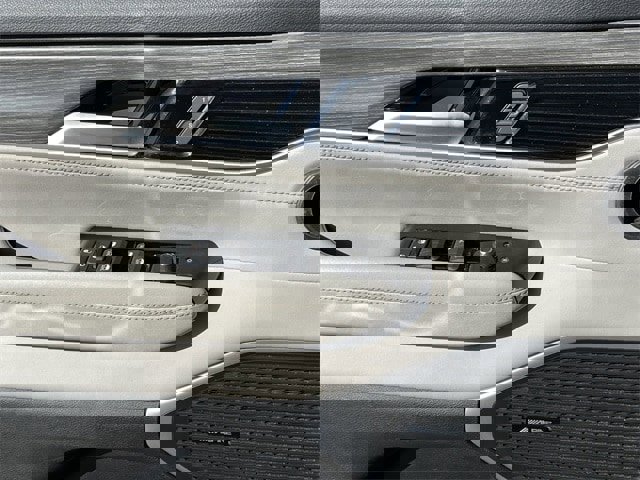 Used 2024 Jeep Wagoneer L Series II w/ Flexible Seating Group image 20