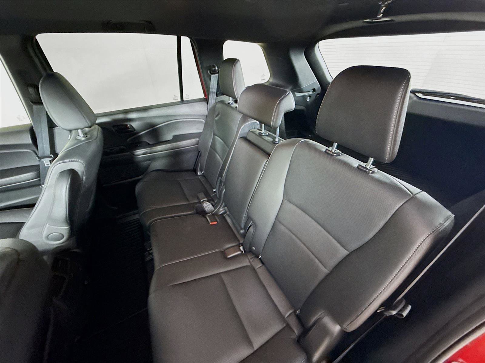Used 2023 Honda Passport EX-L image 11