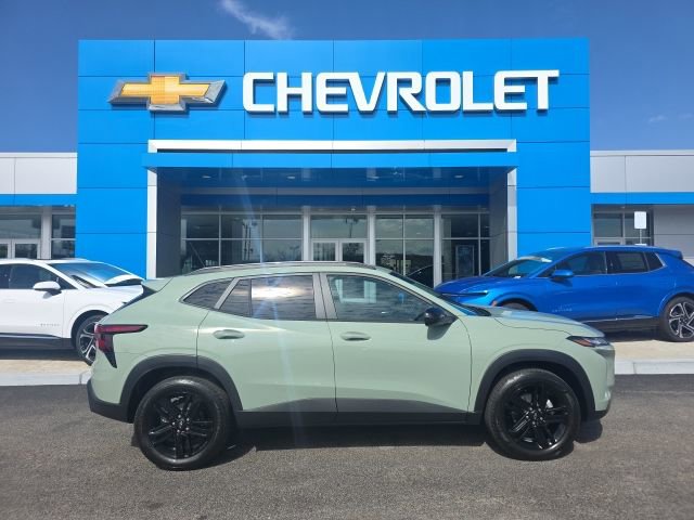 New 2026 Chevrolet Trax ACTIV w/ Driver Confidence Package FWD image 2