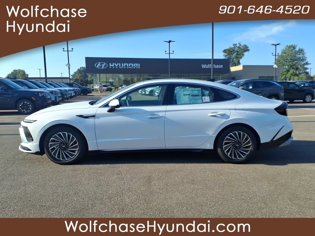 New 2026 Hyundai Sonata Limited FWD image 2