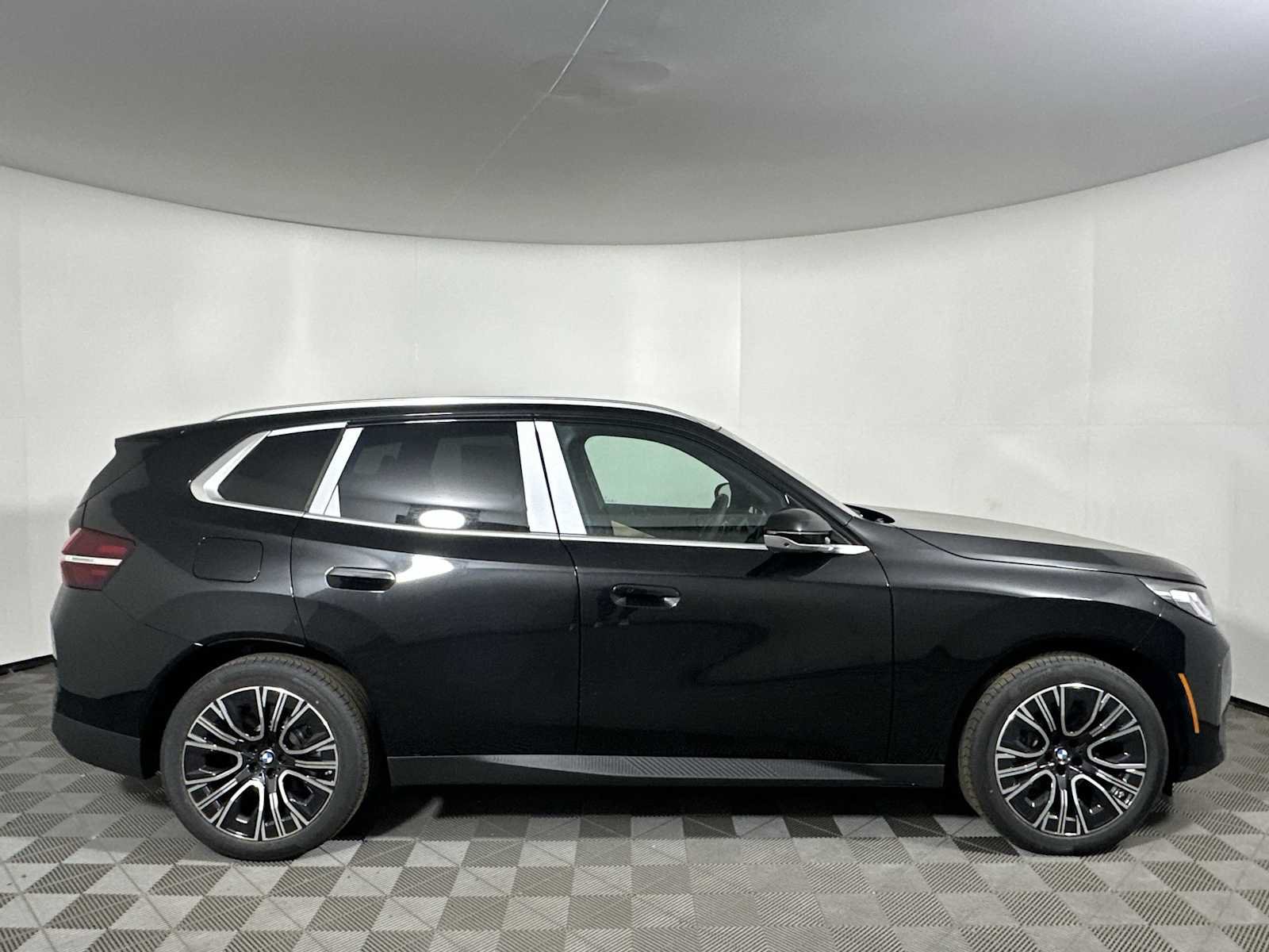New 2025 BMW X3 xDrive30i w/ Premium Package AWD/4WD image 8