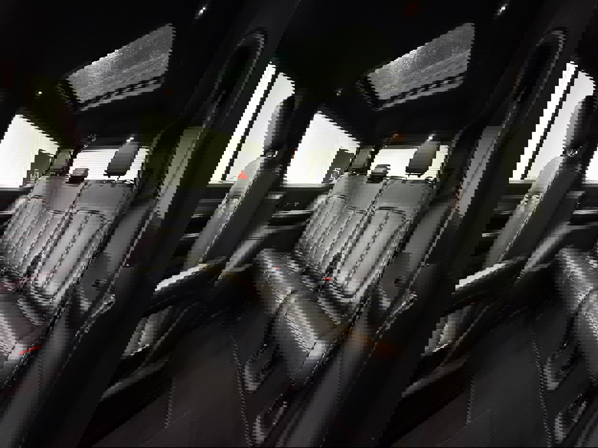 Used 2024 Jeep Wagoneer Series II AWD/4WD image 29