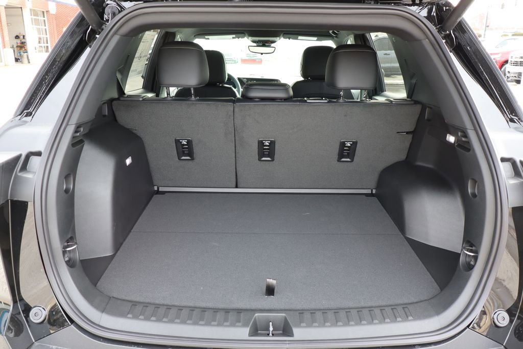 New 2026 Chevrolet Equinox LT w/ Convenience Package II image 32