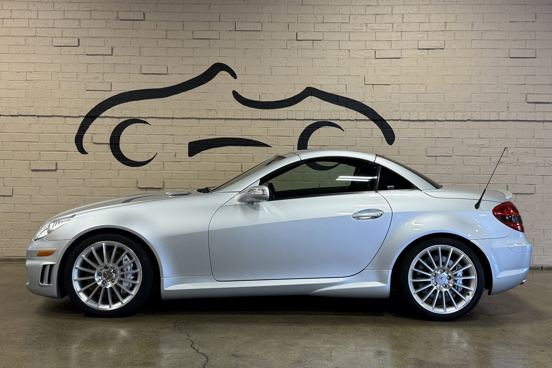 Used 2005 Mercedes-Benz SLK 55 AMG image 10