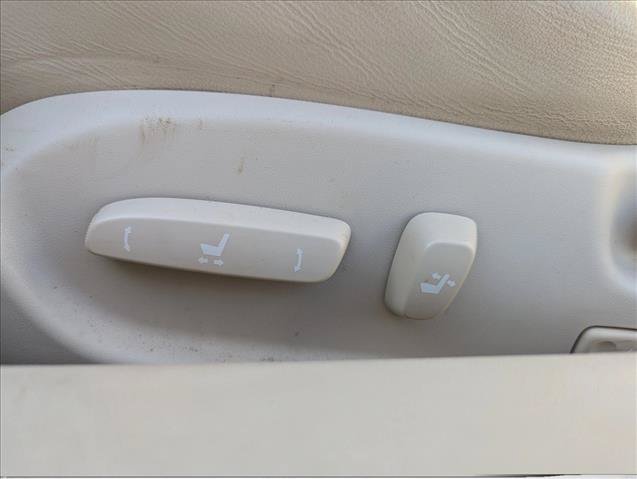 Used 2010 Lexus IS 250C RWD image 11