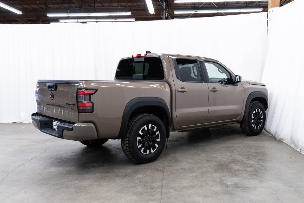 Used 2024 Nissan Frontier PRO-4X image 6