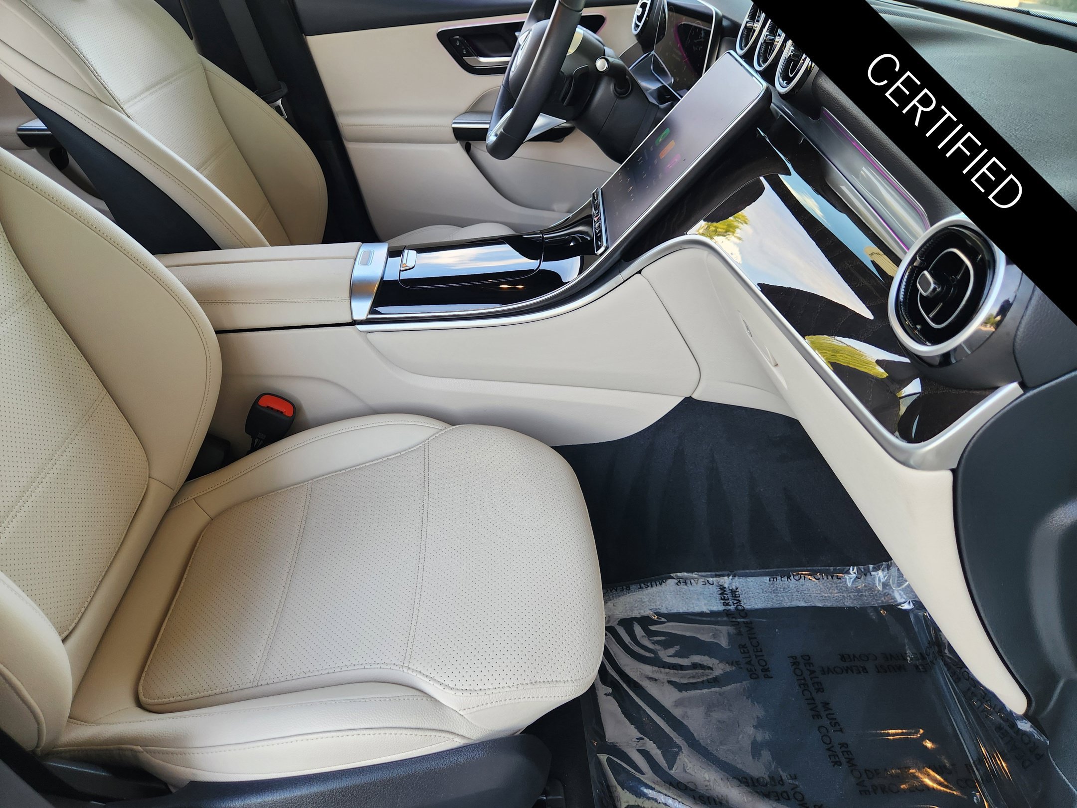 Certified 2026 Mercedes-Benz GLC 300 image 3