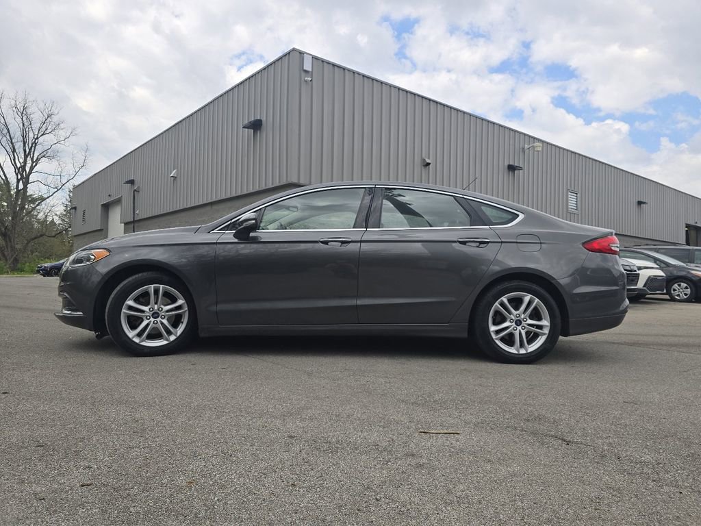 Used 2018 Ford Fusion SE w/ Fusion SE Technology Package image 13
