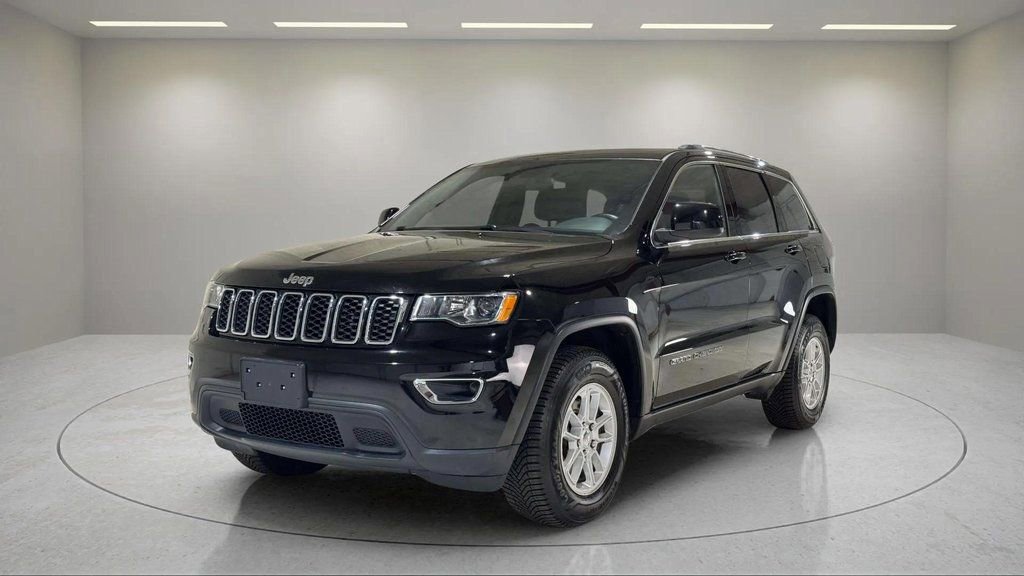 Used 2020 Jeep Grand Cherokee Laredo image 16