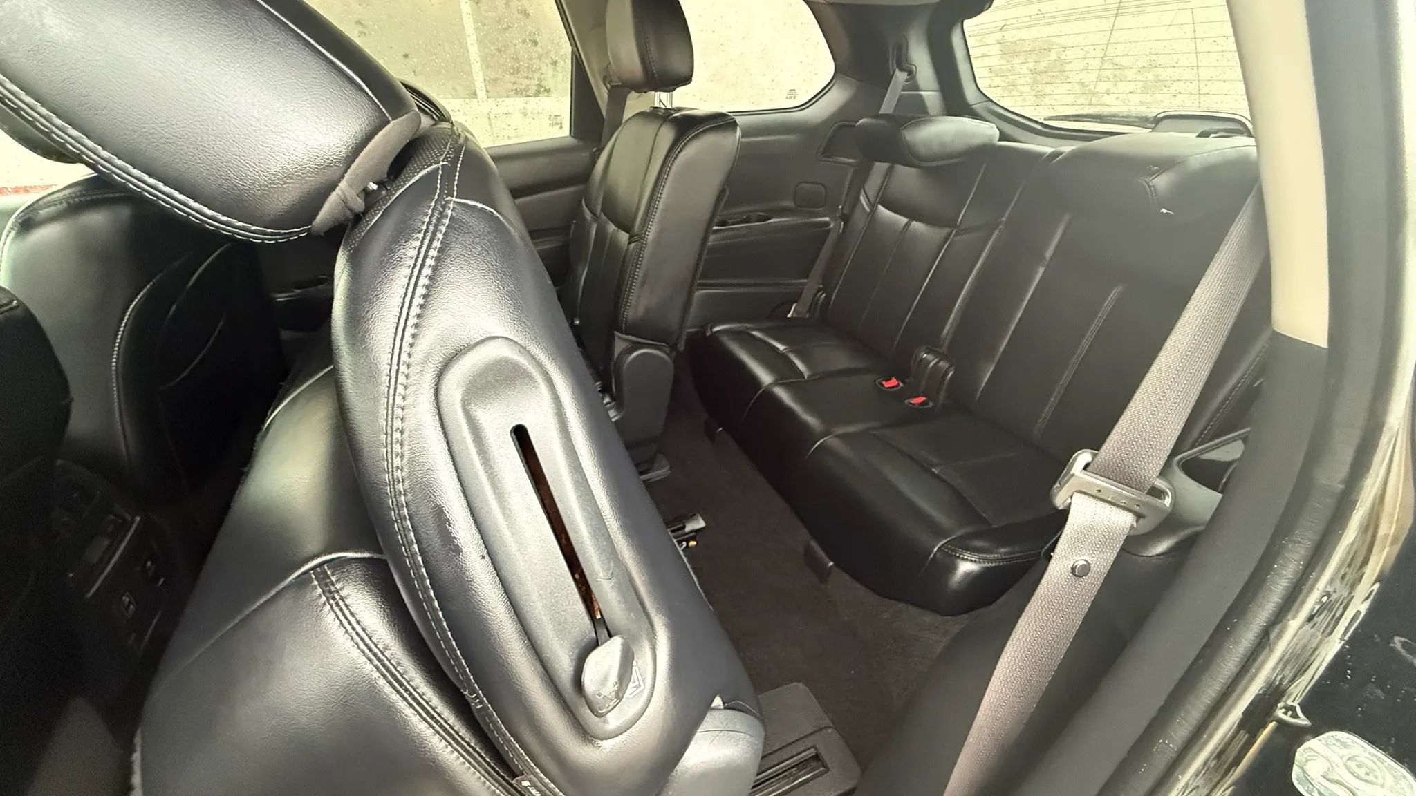 Used 2018 Nissan Pathfinder Platinum w/ Cargo Package FWD image 12