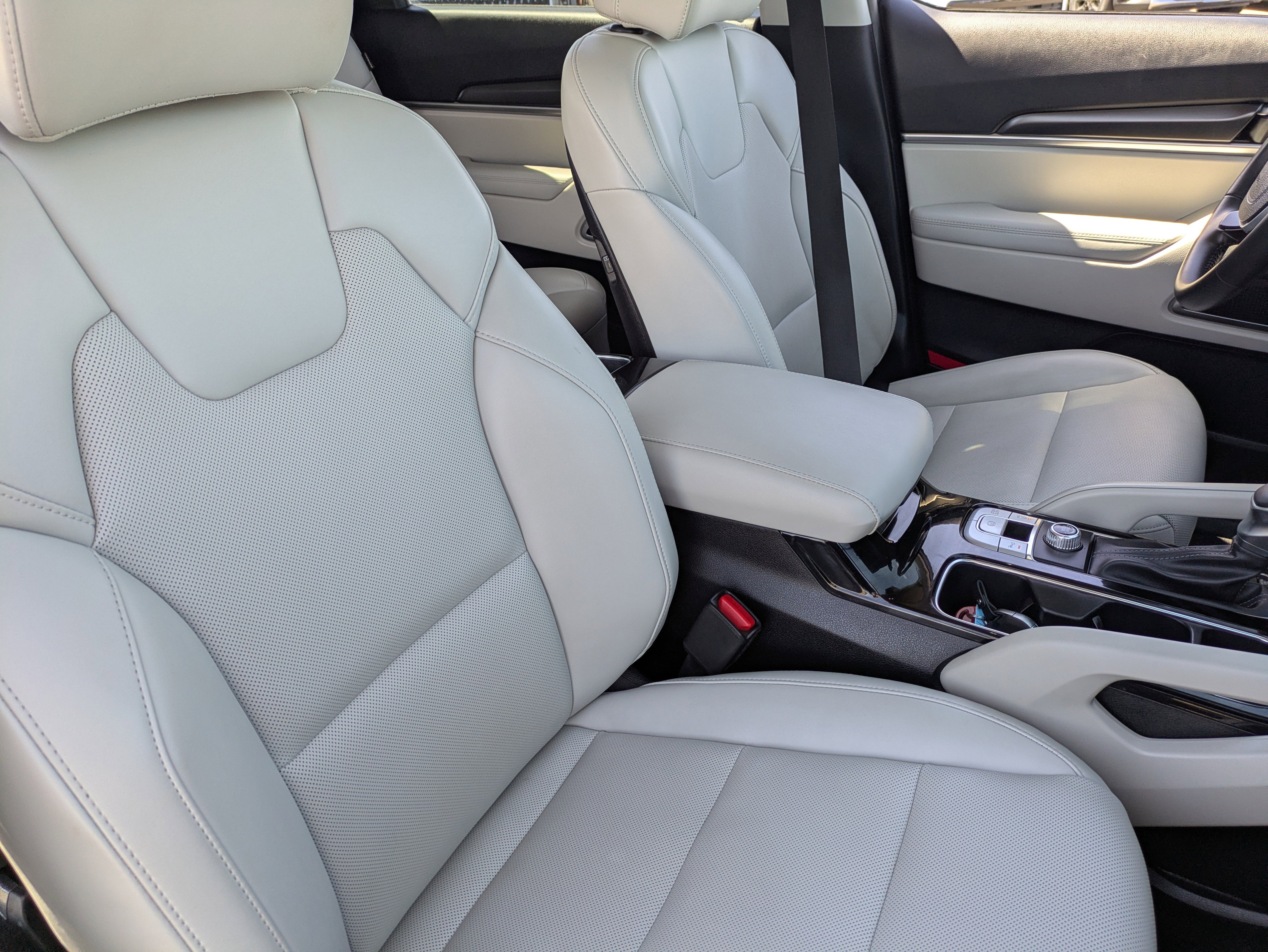 Used 2025 Kia Telluride S FWD image 11