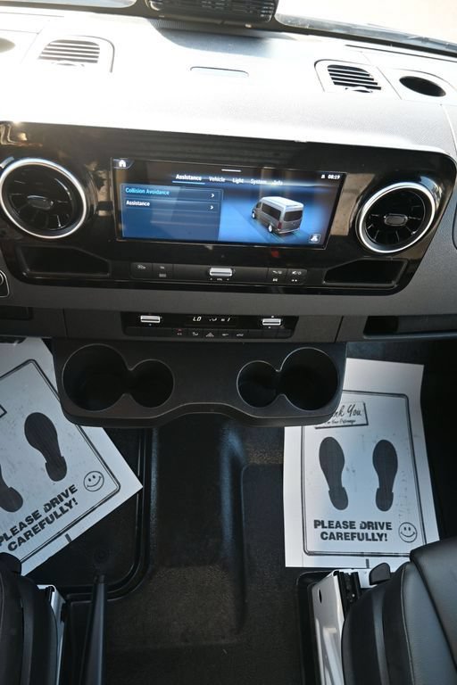 Used 2025 Mercedes-Benz Sprinter 2500 image 23