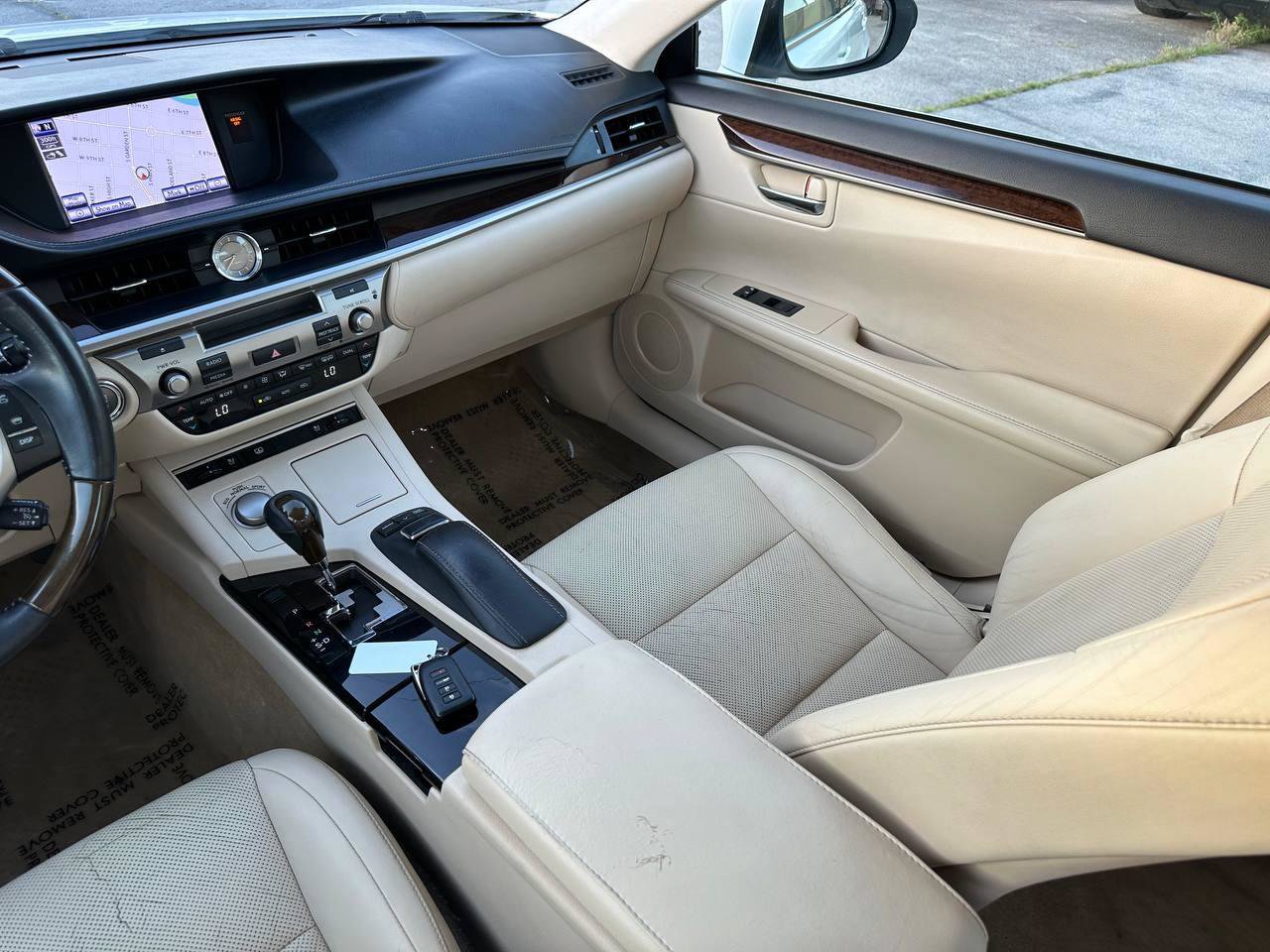 Used 2013 Lexus ES 350 w/ Luxury Pkg FWD image 39