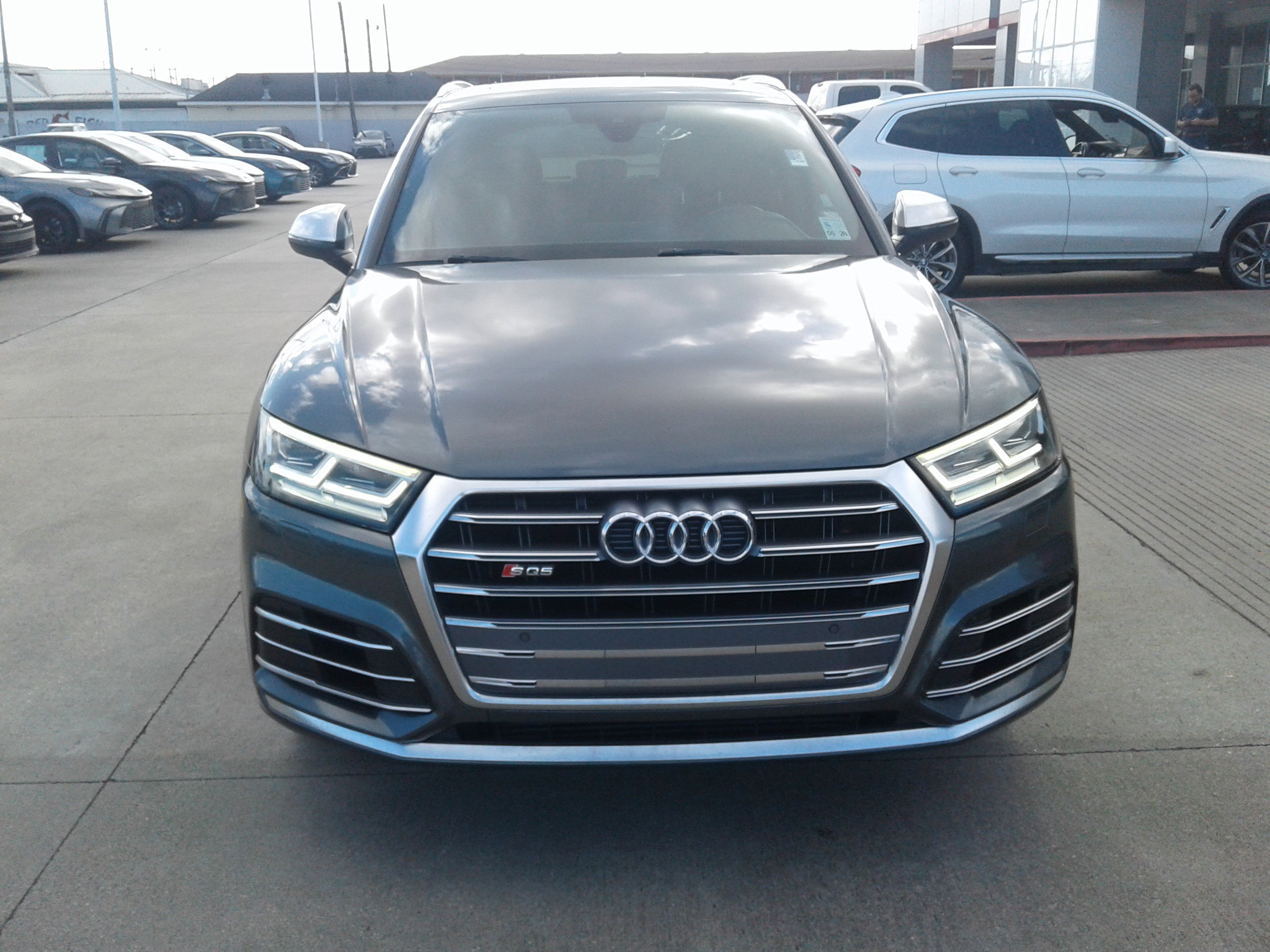 Used 2018 Audi SQ5 Premium Plus w/ S Sport Package AWD/4WD image 2