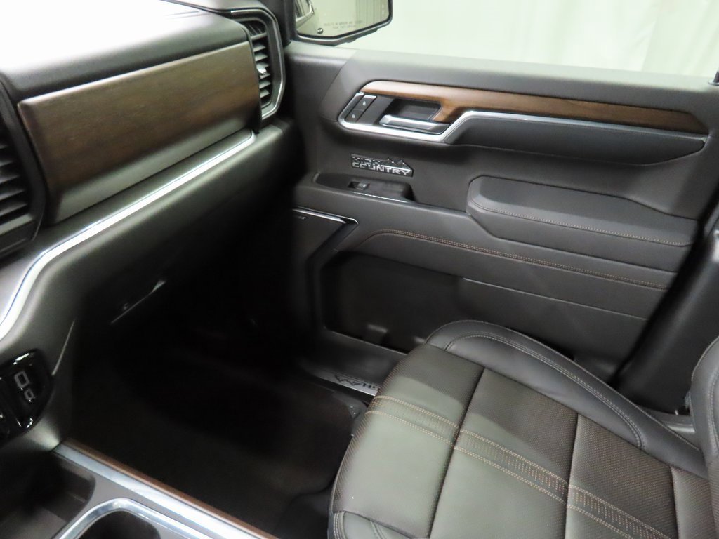 Used 2025 Chevrolet Silverado 1500 High Country w/ Midnight Edition image 29
