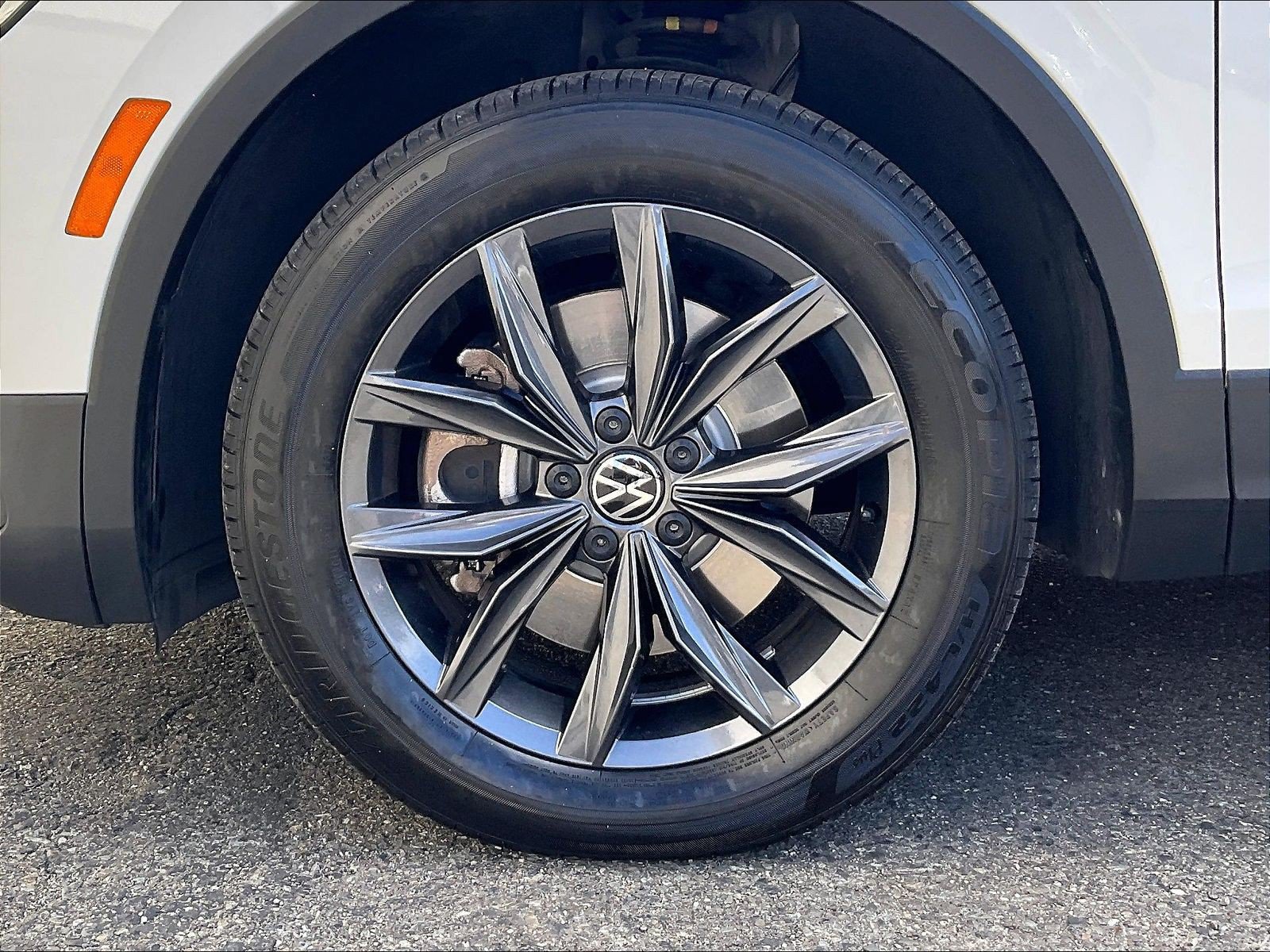 Certified 2023 Volkswagen Tiguan SE FWD image 8