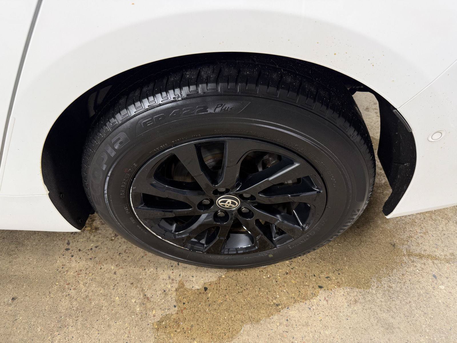 Used 2022 Toyota Prius AWD image 24
